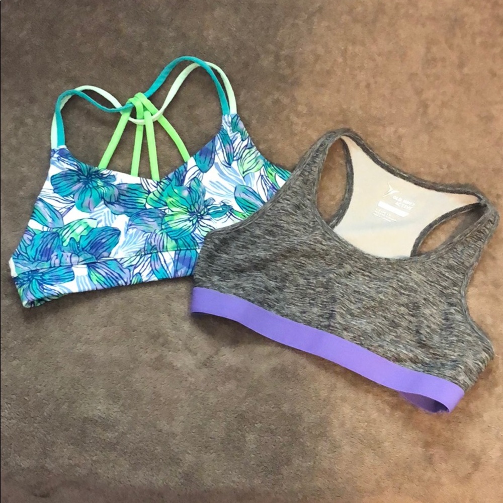 2 sports bras